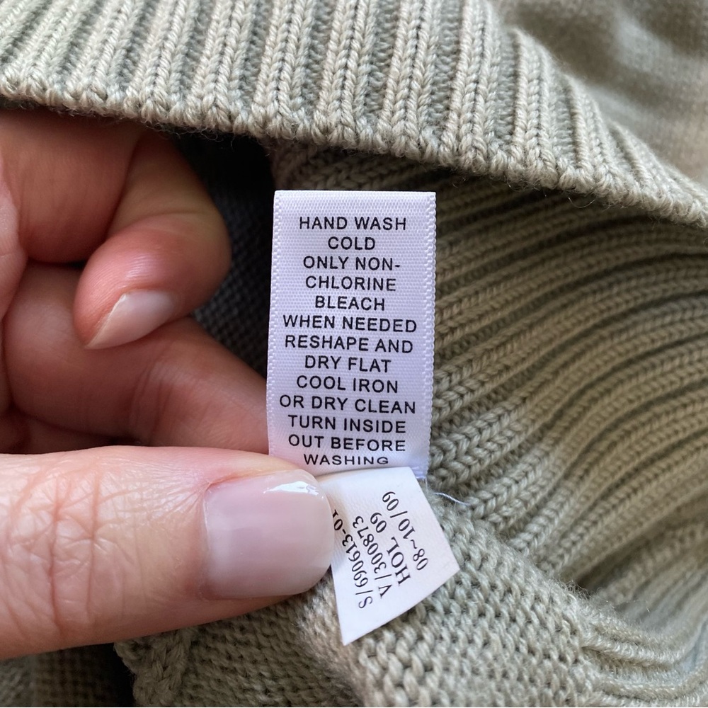 BANANA REPUBLIC - 100% Wool Tan Sweater Size Small - Picture 15 of 16